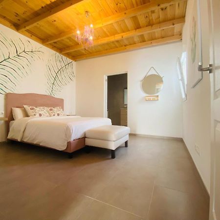 Apartment Alma 1 Tias Bagian luar foto