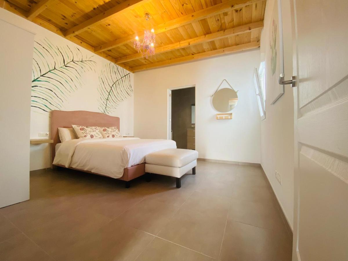 Apartment Alma 1 Tias Bagian luar foto
